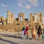 persian-girls-in-persepolis-shiraz