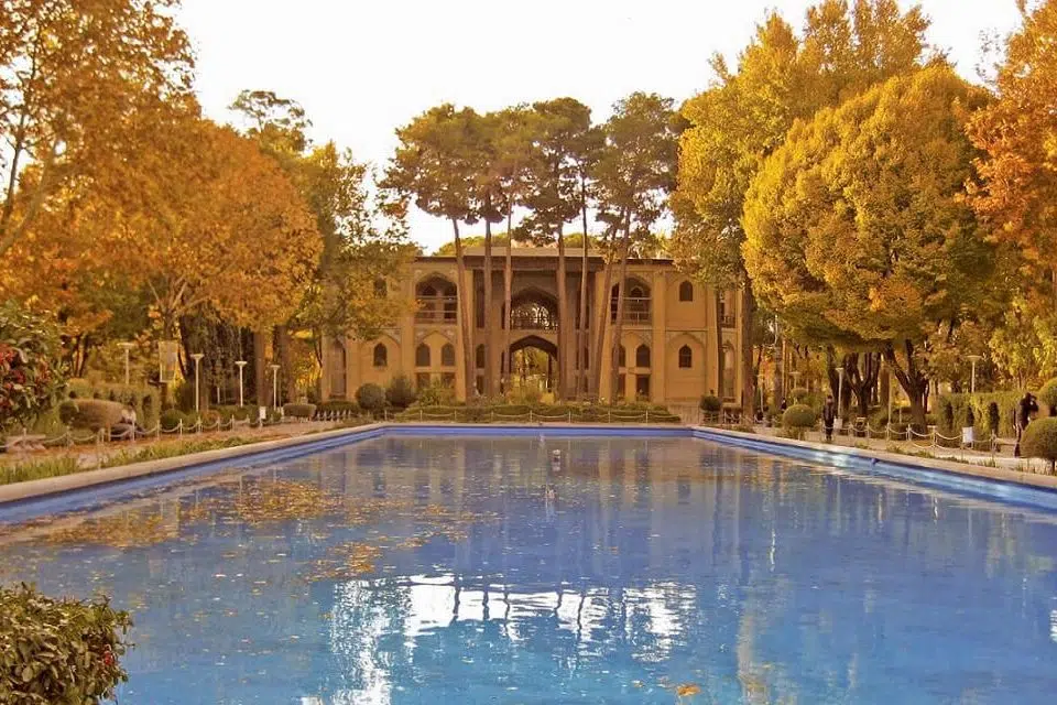 Hasht Behesht Palace Isfahan _ mustsee sightseeing