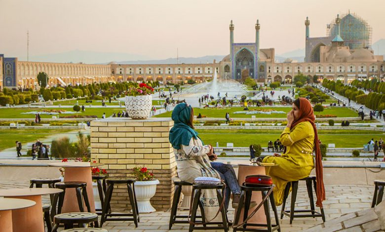 qeysarieh museum & cafe gallery in naqsh-e jahan square isfahan