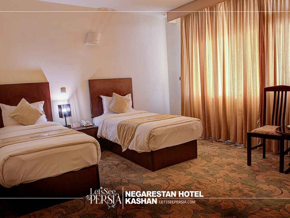 twin room of negarestan hotel kashan