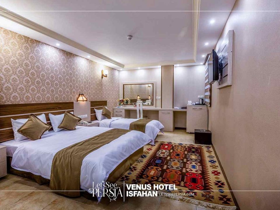 triple room of venus hotel isfahan