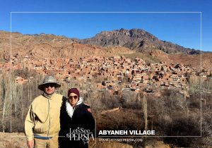 Abyaneh Village_Red Village_ travelers in Abyaneh, Iran.