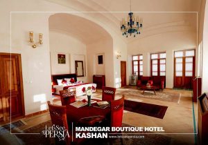 double room services of mandegar boutique hotel kashan